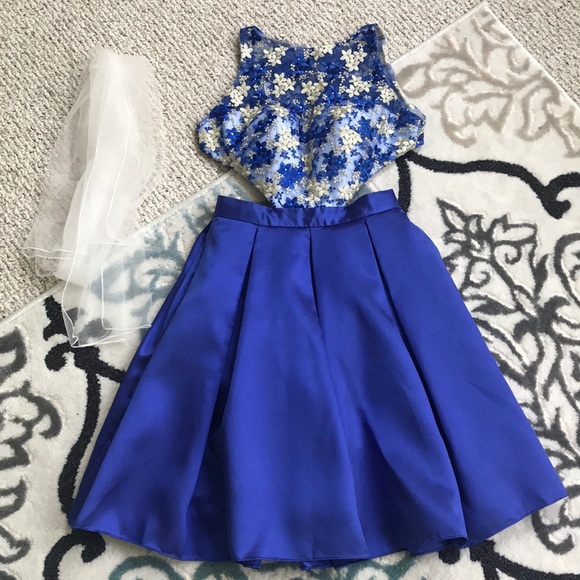 Milano Dress open back Cobalt blue white lace dressy homecoming dance wedding - Picture 2 of 7